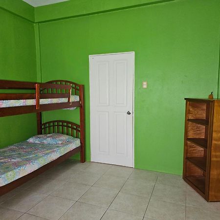 Fish Tobago Guesthouse Or Joy And Brandon Guesthouse Buccoo 객실 사진