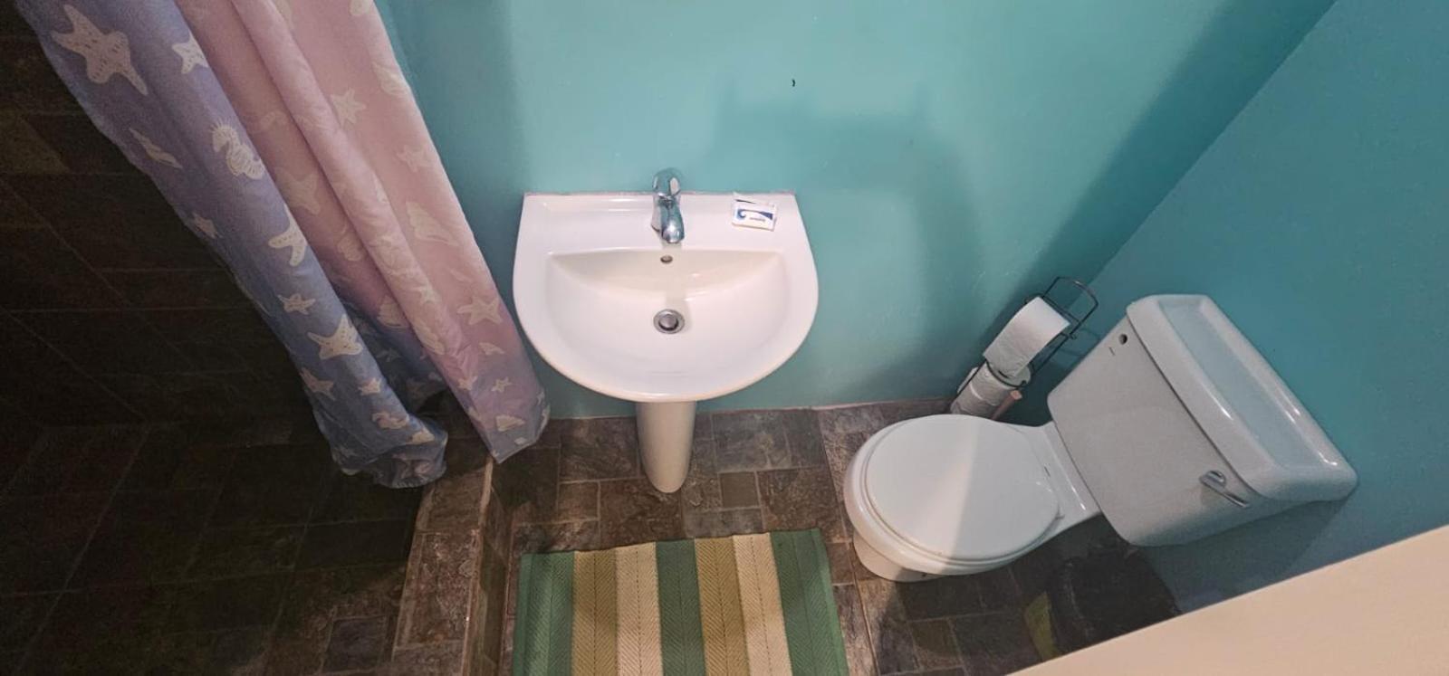Fish Tobago Guesthouse Or Joy And Brandon Guesthouse Buccoo 객실 사진