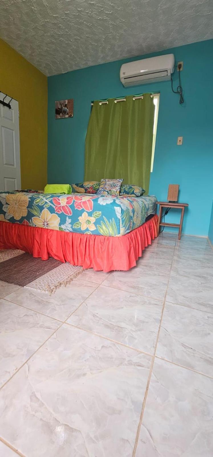 Fish Tobago Guesthouse Or Joy And Brandon Guesthouse Buccoo 객실 사진
