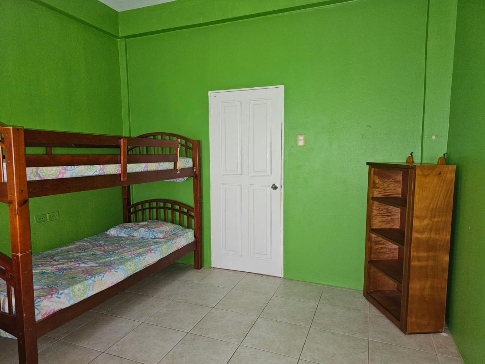 Fish Tobago Guesthouse Or Joy And Brandon Guesthouse Buccoo 객실 사진